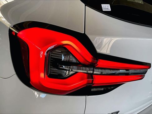 Used 2024 BMW X3 sDrive30i w/ Convenience Package image 28