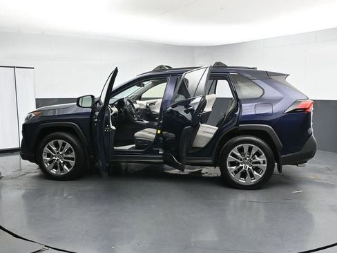 Used 2019 Toyota RAV4 XLE Premium w/ All Weather Liner Package AWD/4WD image 32