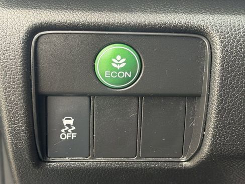 Used 2015 Honda Accord Sport image 18