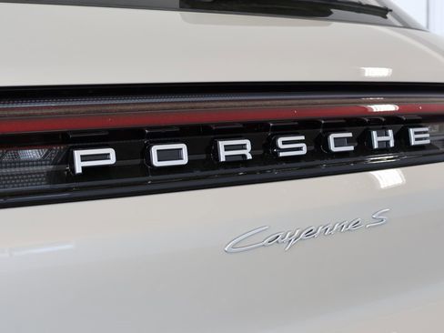 New 2025 Porsche Cayenne S image 7