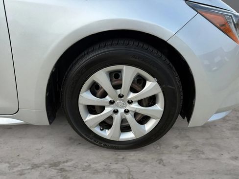 Used 2020 Toyota Corolla LE FWD image 44