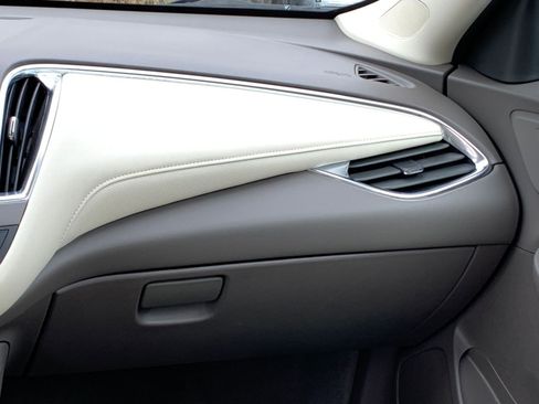 Used 2024 Chevrolet Malibu LT image 36