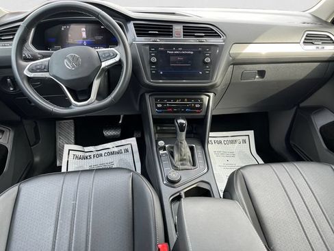 Used 2024 Volkswagen Tiguan SE AWD/4WD image 10