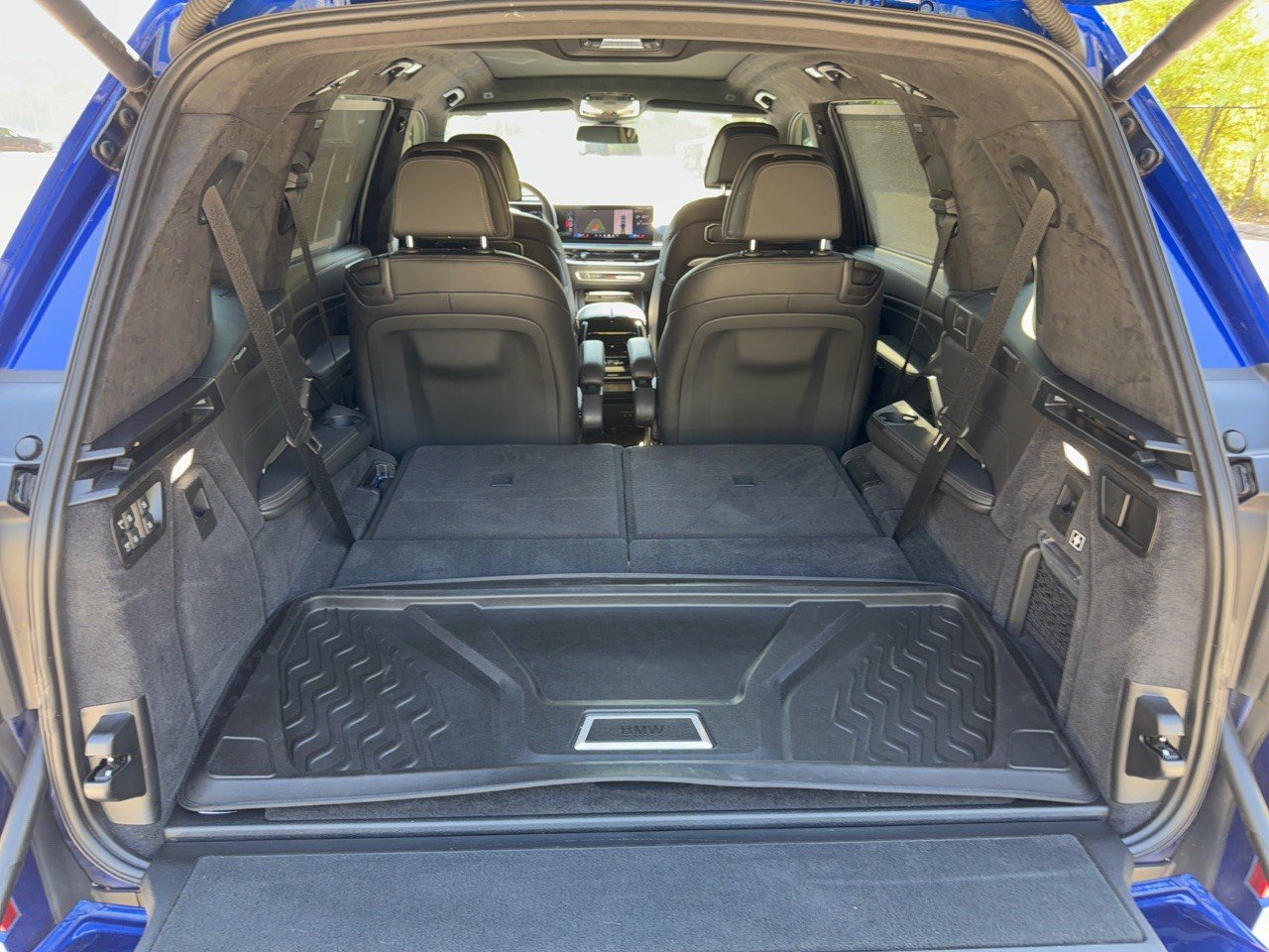 Used 2024 BMW X7 M60i w/ Executive Package AWD/4WD image 28