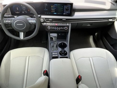 New 2026 Hyundai Sonata SE image 2
