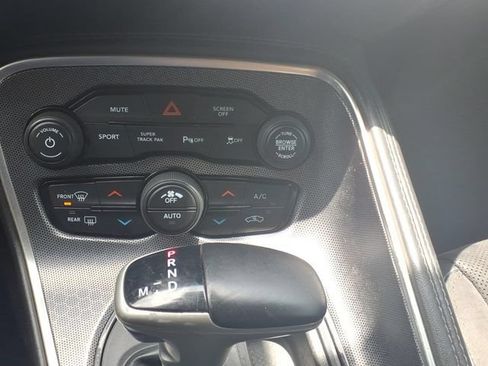 Used 2017 Dodge Challenger R/T Scat Pack w/ Leather Interior Group RWD image 21