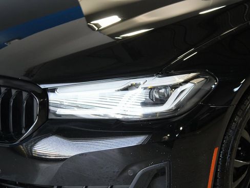 Used 2023 BMW 530i xDrive w/ Convenience Package image 2