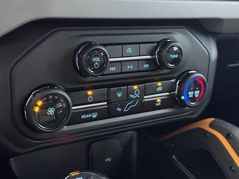 Used 2023 Ford Bronco Badlands AWD/4WD image 13