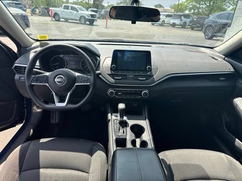 Used 2020 Nissan Altima 2.5 S FWD image 18