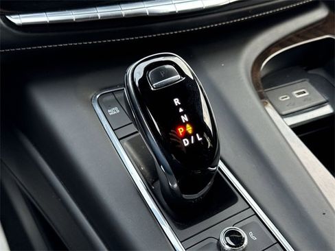 Certified 2023 Cadillac Escalade Premium Luxury Platinum image 16