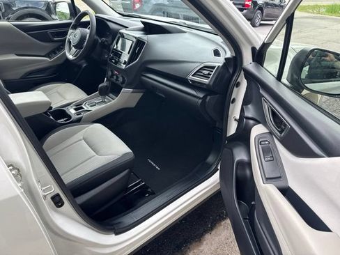 Used 2023 Subaru Forester AWD/4WD image 8