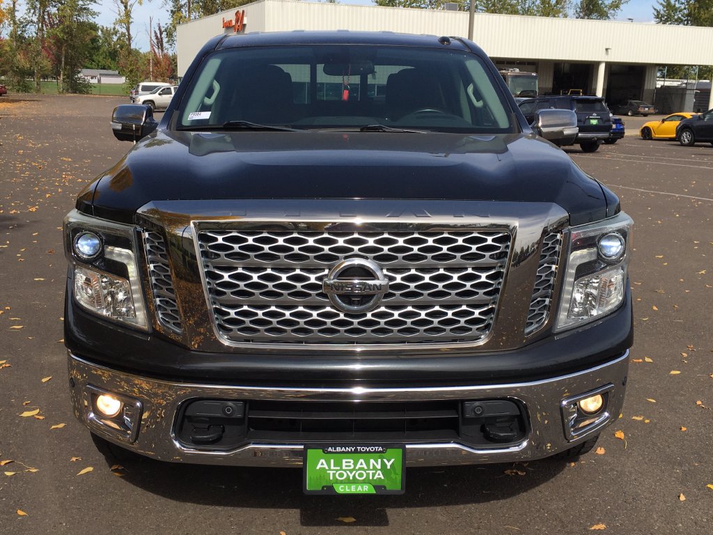 Used 2017 Nissan Titan Platinum Reserve RWD image 11