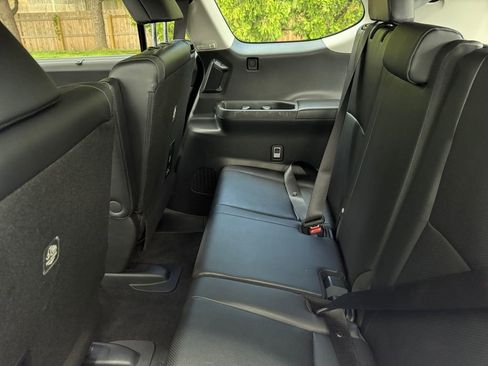 Used 2024 Toyota Grand Highlander AWD image 18