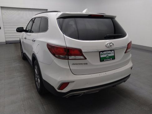 Used 2017 Hyundai Santa Fe SE image 6