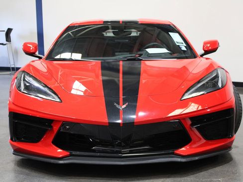 Used 2022 Chevrolet Corvette Stingray Preferred Cpe w/ Z51 Performance Package RWD image 2