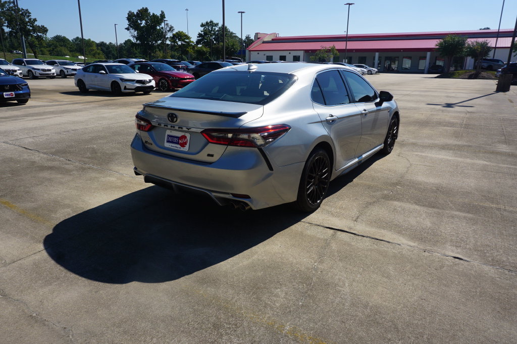 Used 2022 Toyota Camry SE FWD image 23