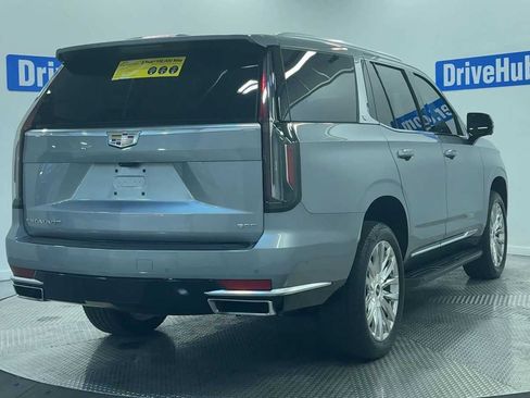 Used 2024 Cadillac Escalade Premium Luxury image 7
