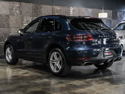Used 2018 Porsche Macan AWD/4WD image 10
