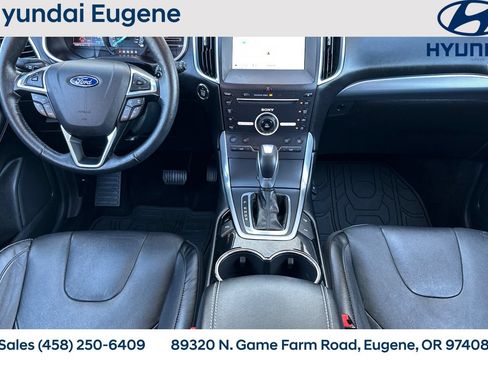 Used 2016 Ford Edge Titanium w/ Equipment Group 302A AWD/4WD image 23