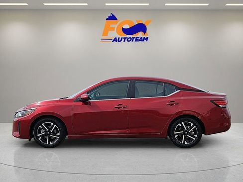 Used 2024 Nissan Sentra SV FWD image 2