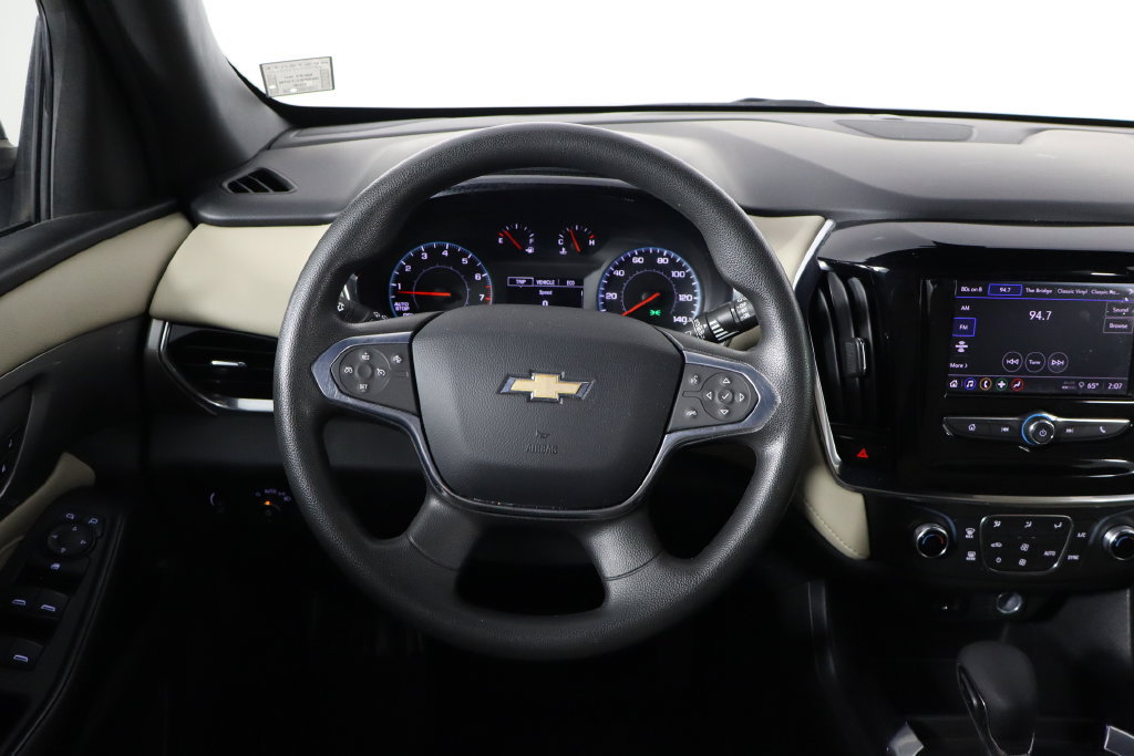 Used 2023 Chevrolet Traverse LS FWD image 7