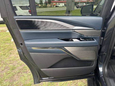 Certified 2025 Cadillac Escalade IQ Luxury 2 w/ LPO, Premium Carpet Package AWD/4WD image 11