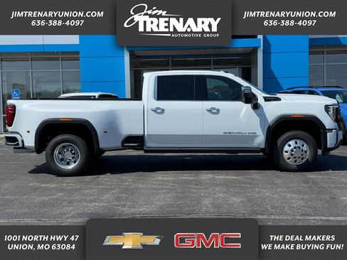 New 2026 GMC Sierra 3500 Denali Ultimate image 1