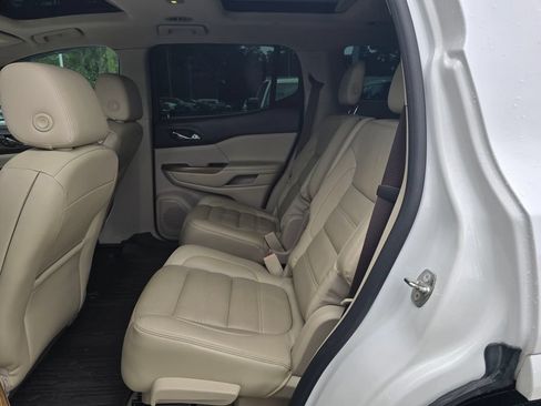 Used 2017 GMC Acadia Denali w/ Technology Package FWD image 29