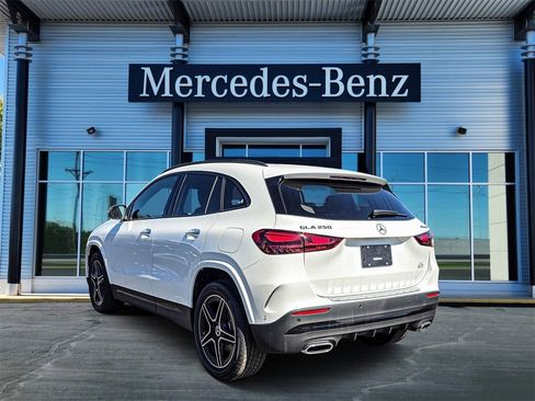 New 2025 Mercedes-Benz GLA 250 4MATIC image 4