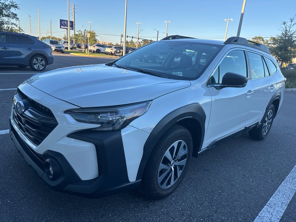 Used 2025 Subaru Outback AWD/4WD image 1