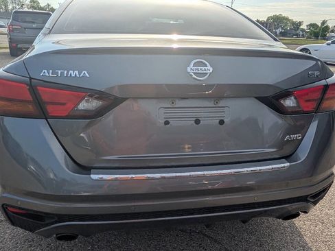 Used 2022 Nissan Altima 2.5 SR AWD/4WD image 17