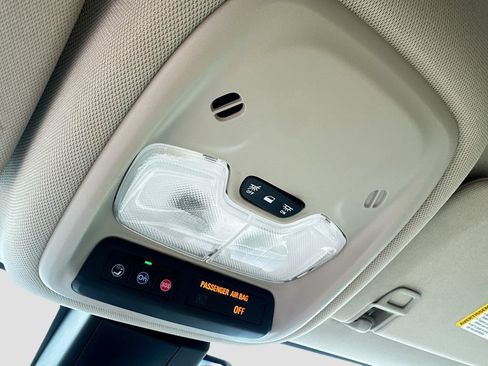 Used 2025 Buick Encore GX Sport Touring FWD image 18