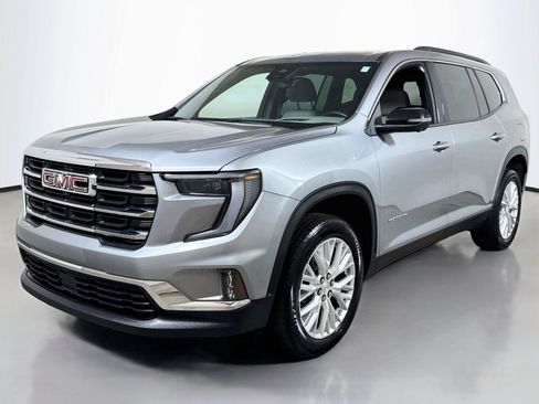 Certified 2026 GMC Acadia Elevation w/ Elevation Premium Package FWD image 1