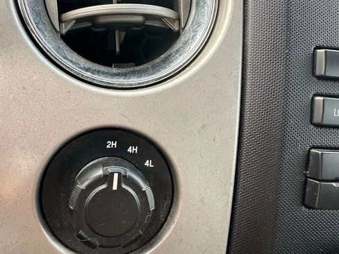 Used 2011 Ford F150 XLT w/ XLT Chrome Pkg image 27