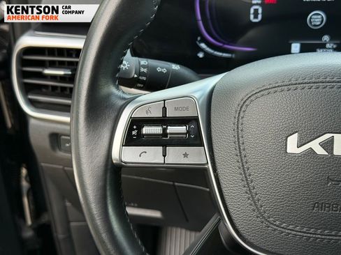 Used 2025 Kia Telluride S AWD/4WD image 16
