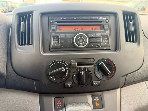 Used 2015 Chevrolet City Express LS image 17