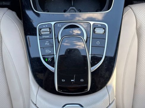 Used 2017 Mercedes-Benz E 300 4MATIC image 20