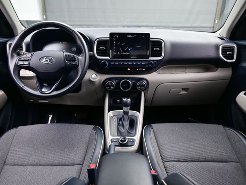 Used 2023 Hyundai Venue Limited w/ Cargo Package FWD image 16