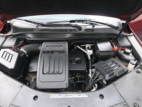 Used 2017 Chevrolet Equinox LT FWD image 25