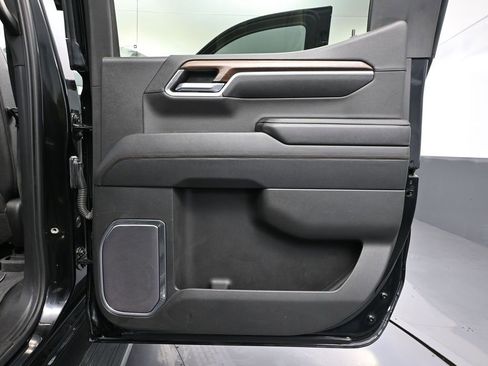 Used 2023 Chevrolet Silverado 1500 High Country w/ High Country Premium Package AWD/4WD image 49