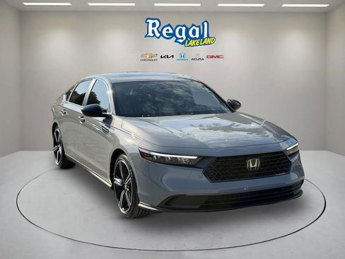 Used 2025 Honda Accord Sport image 1