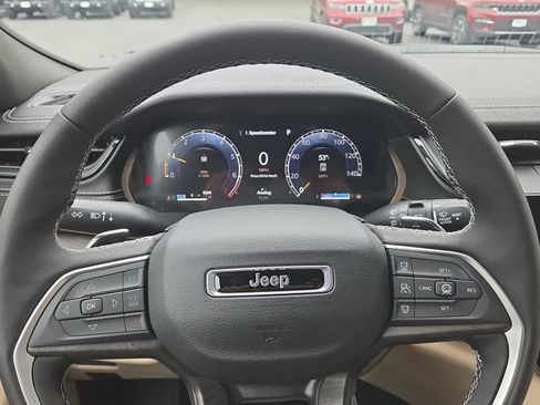 New 2026 Jeep Grand Cherokee Limited AWD/4WD image 14