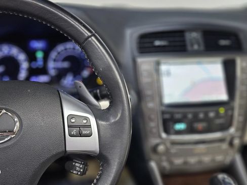 Used 2011 Lexus IS 250C RWD image 12