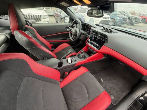 Used 2025 Nissan Z Performance w/ Floor Mat Package image 21