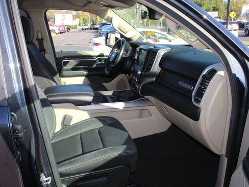 Used 2019 RAM 1500 Big Horn image 11