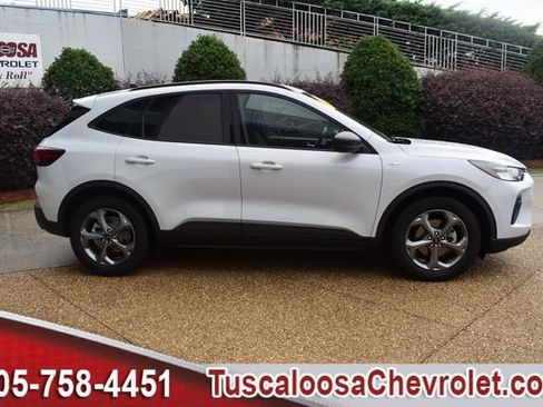 Used 2025 Ford Escape ST-Line w/ Tech Pack #1 FWD image 12