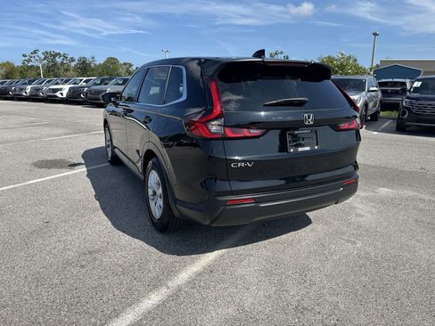 Used 2025 Honda CR-V LX image 12