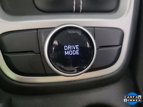 Used 2020 Hyundai Venue SEL image 22