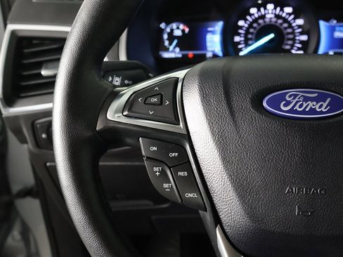 Used 2024 Ford Edge Titanium image 37