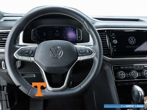 Used 2023 Volkswagen Atlas Cross Sport SE w/ Panoramic Sunroof Package FWD image 20